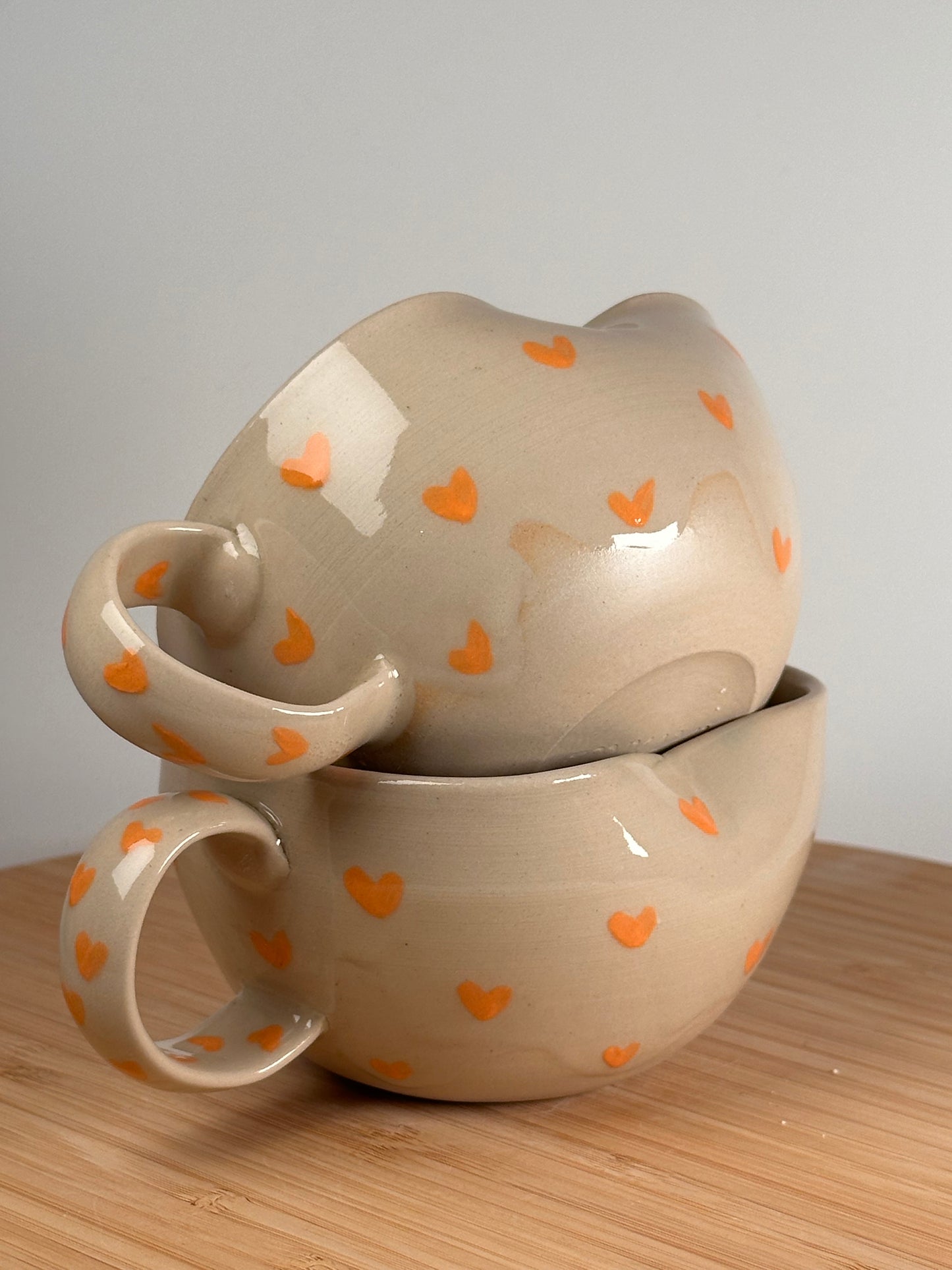 Herztasse mit Herzen