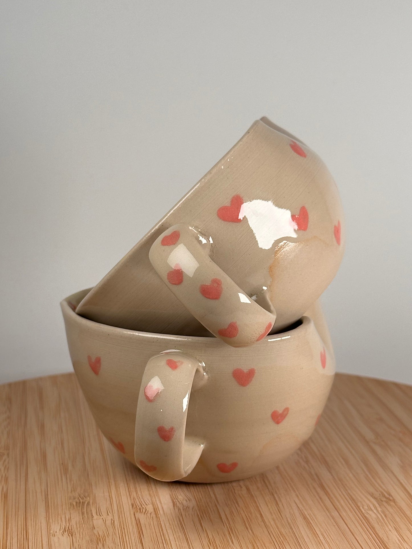 Herztasse mit Herzen