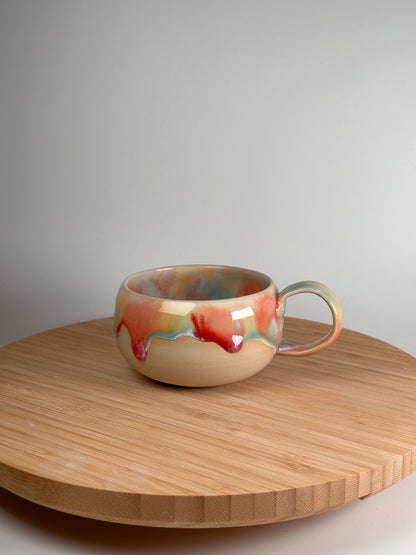 Kugelige Tasse